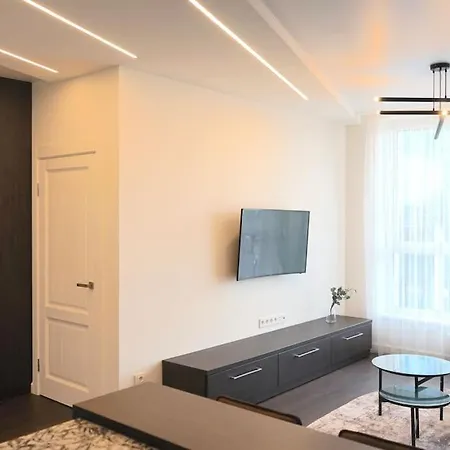 Cozy Center Apartment